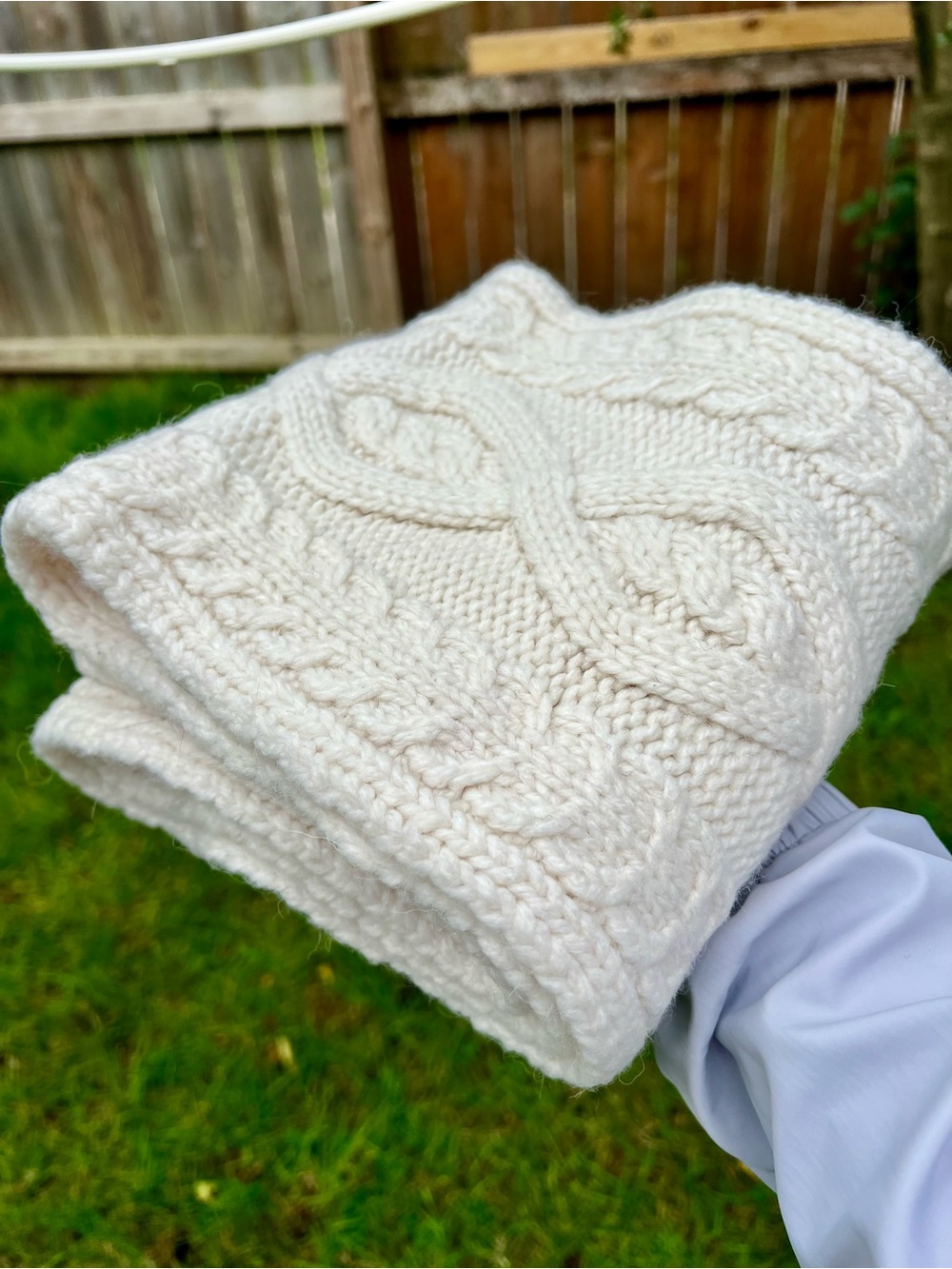 GAP 100% chunky wool cable scarf NWOT cream
